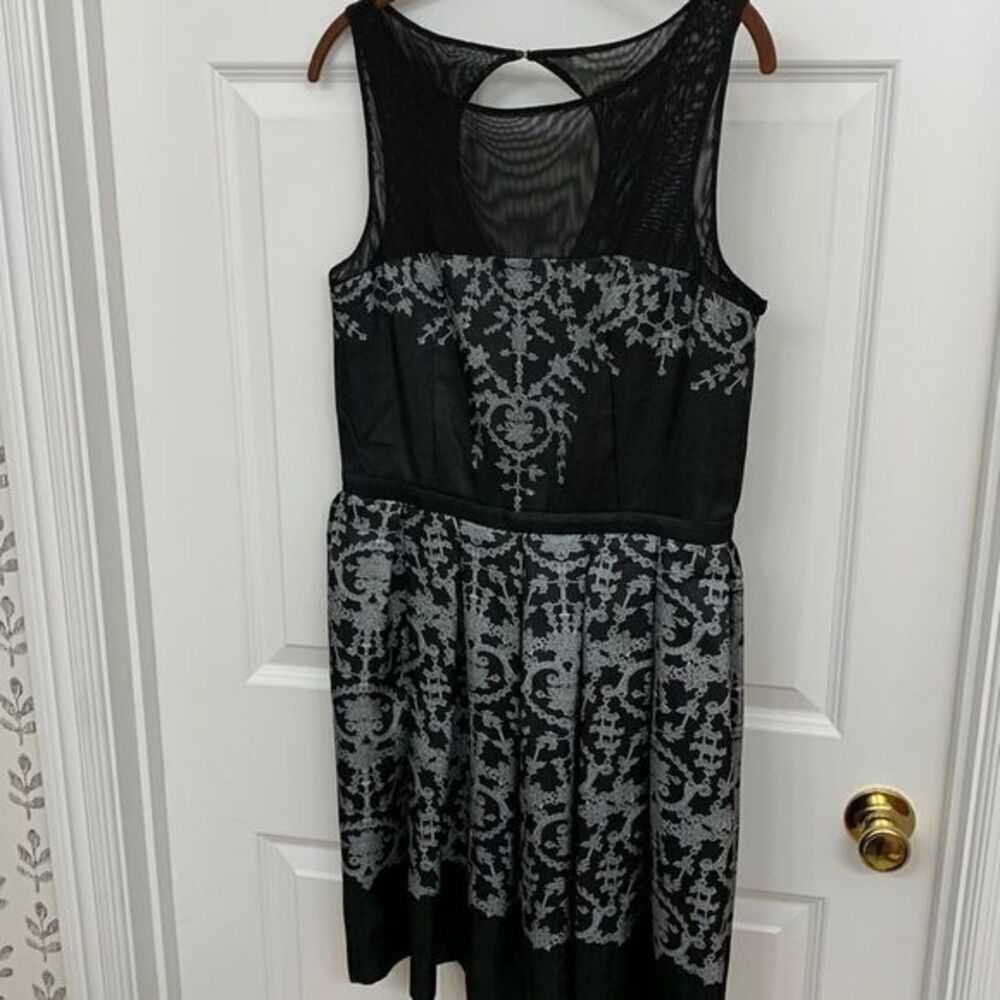 Taylor Size 10 sleeveless dress with sheer shoulders